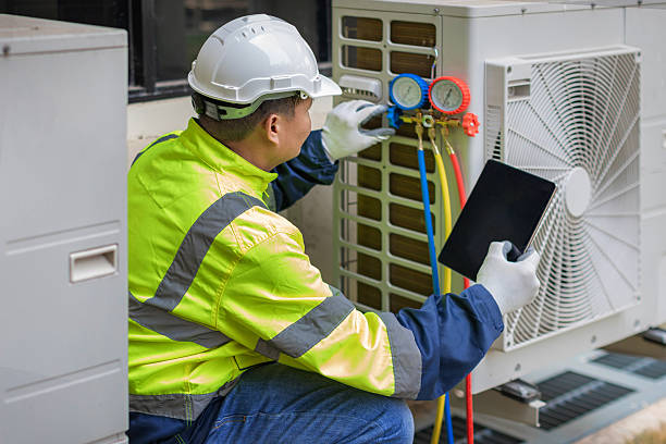 Professional Hvac technician working in Milam, TX